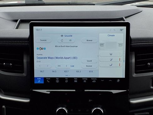 Used 2022 Ford Expedition XLT image 14