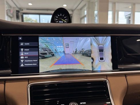 Used 2020 Porsche Panamera 4 image 37