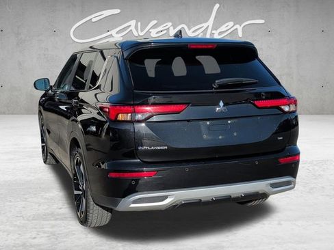 Used 2024 Mitsubishi Outlander SE image 14