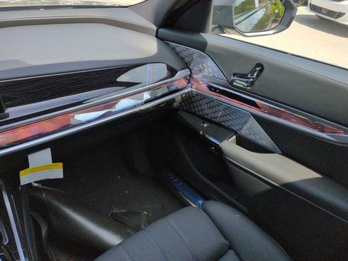 New 2026 BMW 760i xDrive w/ Executive Package image 17