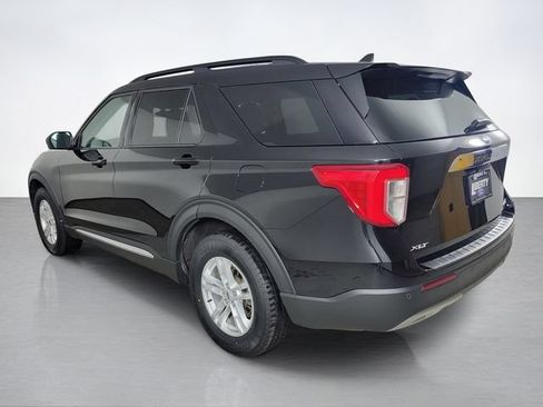 Used 2023 Ford Explorer XLT w/ Equipment Group 202A AWD/4WD image 5