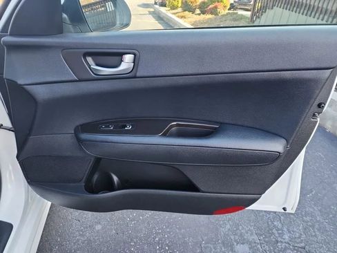 Used 2019 Kia Optima EX image 13