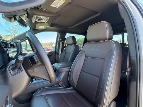 Used 2024 GMC Sierra 3500 Denali w/ Denali Reserve Package image 18