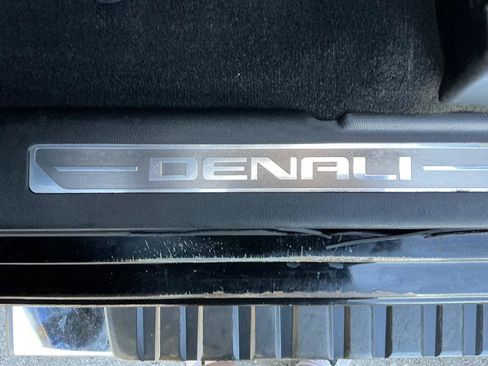 Used 2016 GMC Sierra 2500 Denali w/ Duramax Plus Package image 28