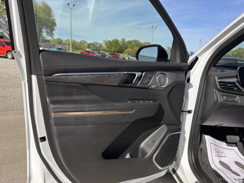 Certified 2025 Buick Enclave Avenir w/ Super Cruise Package image 11