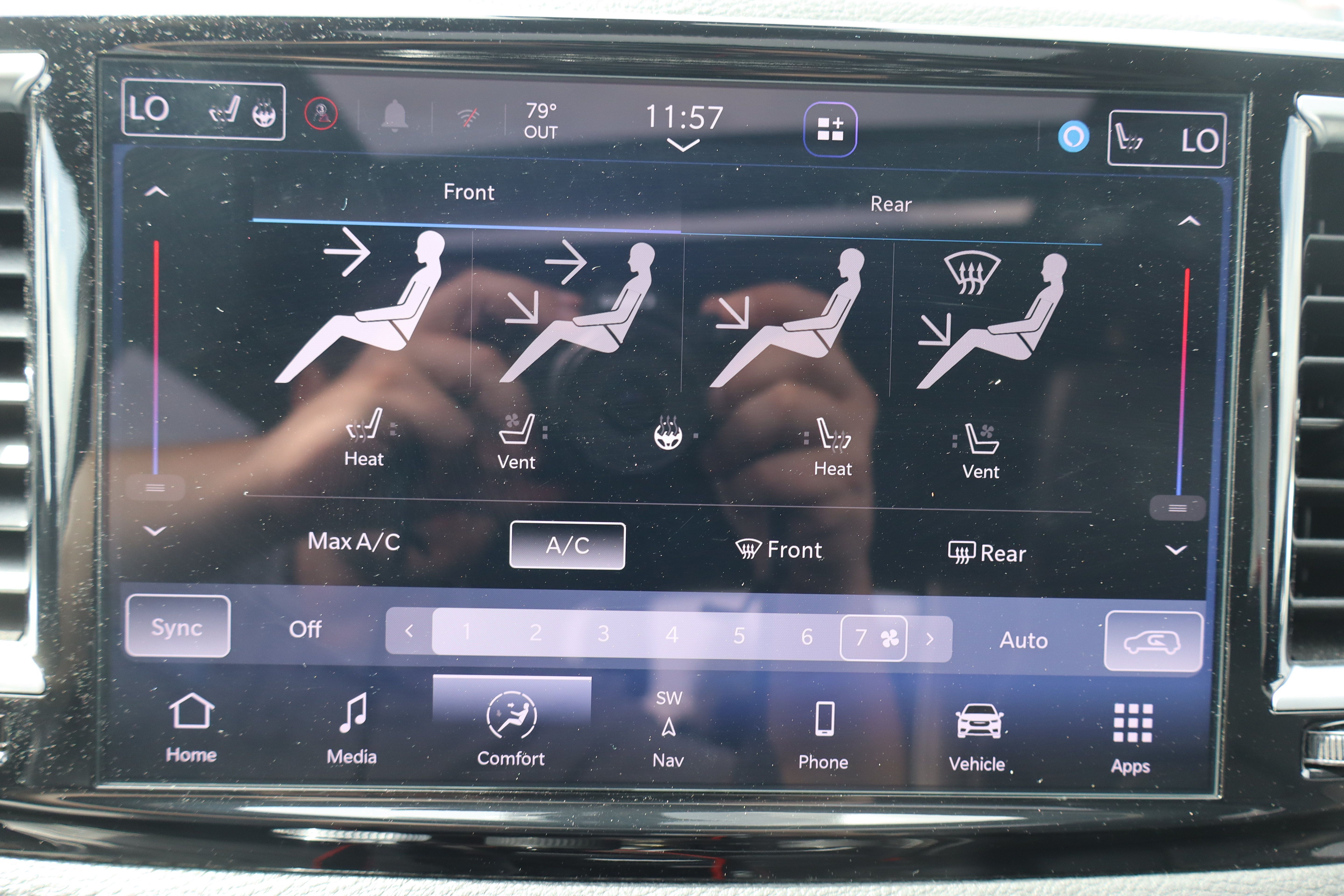 Used 2026 Chrysler Pacifica Limited FWD image 24