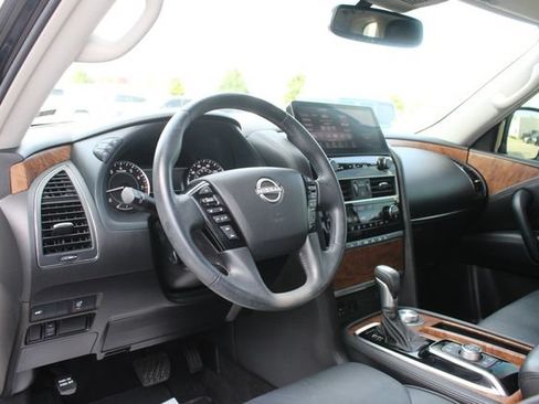 Used 2021 Nissan Armada SL w/ Captain's Chairs Package AWD/4WD image 2