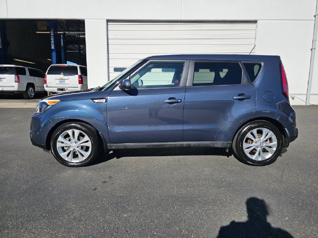 Used 2015 Kia Soul + FWD image 2