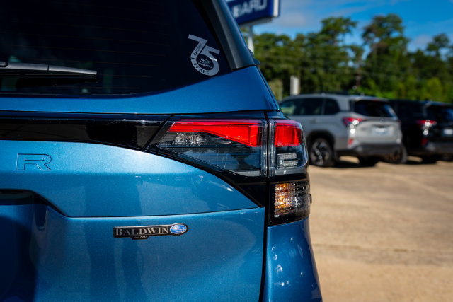 Certified 2025 Subaru Forester Premium AWD/4WD image 17