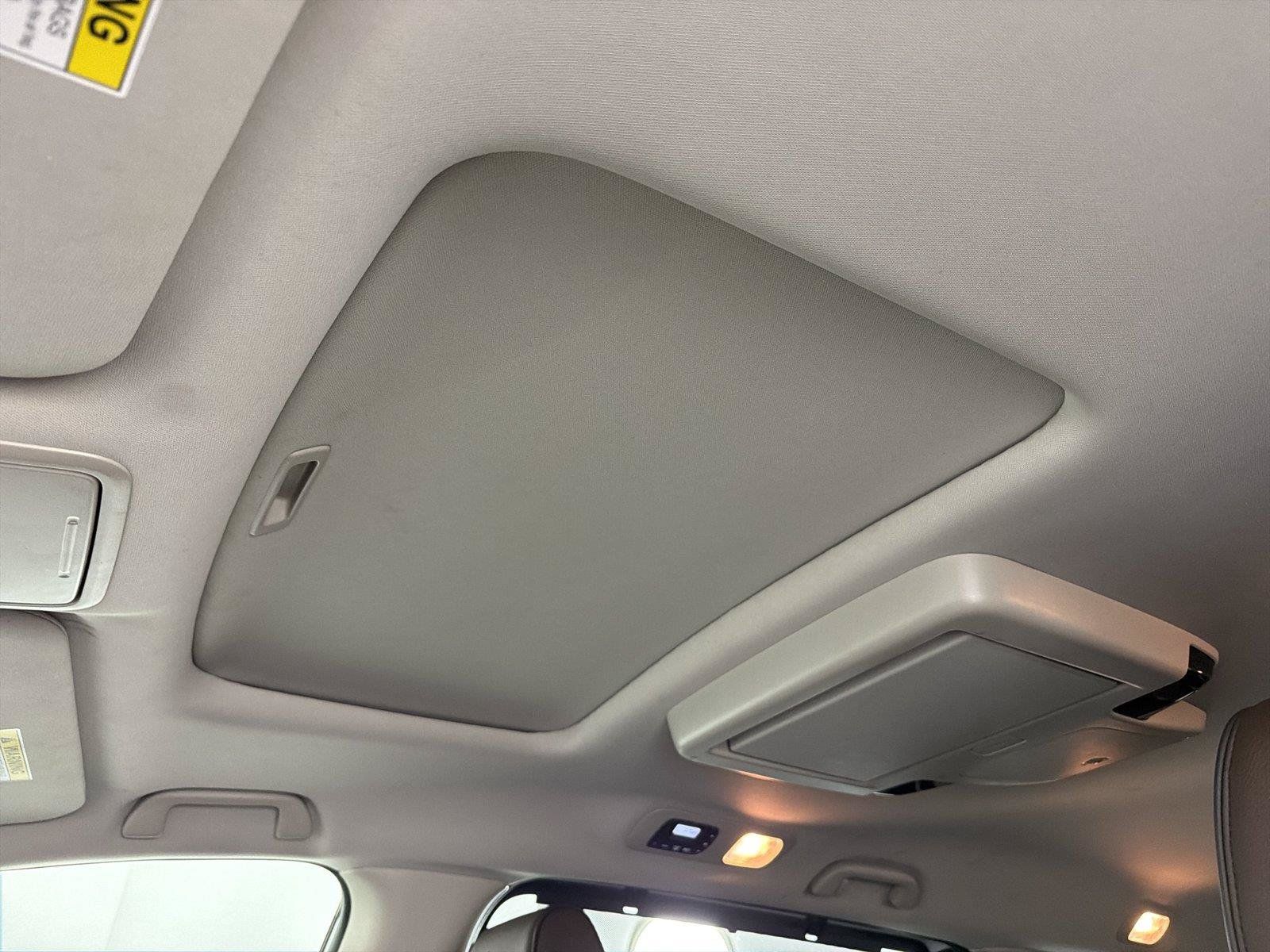 Used 2025 Honda Odyssey Elite image 22