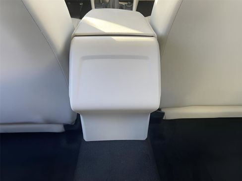 Used 2025 Volkswagen Jetta S image 17