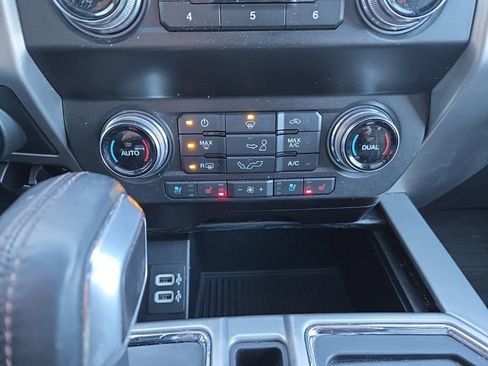 Used 2020 Ford F150 Platinum w/ Equipment Group 701A Luxury image 19