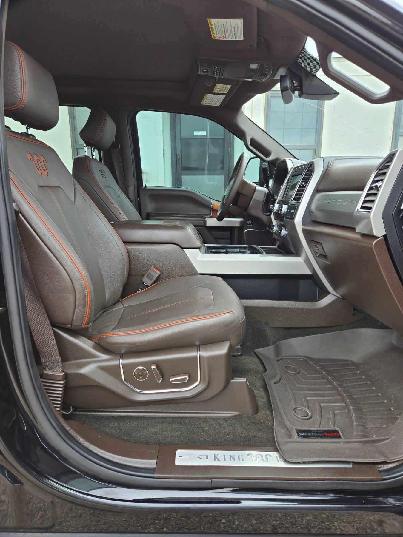 Used 2017 Ford F250 King Ranch w/ King Ranch Ultimate Package AWD/4WD image 12