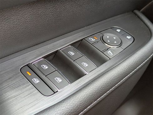 New 2025 Nissan Armada SV image 26