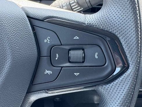 Used 2026 Chevrolet TrailBlazer LT w/ Driver Confidence Package AWD/4WD image 17