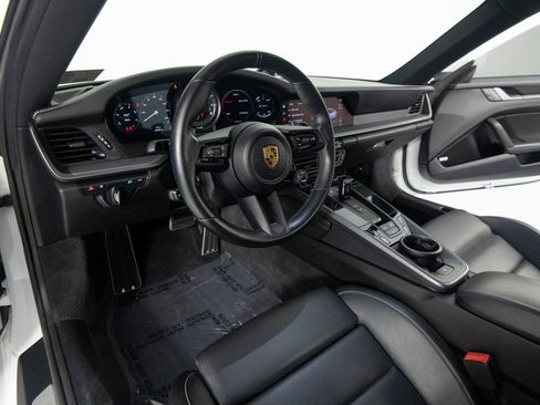 Certified 2022 Porsche 911 Carrera 4 AWD/4WD image 16