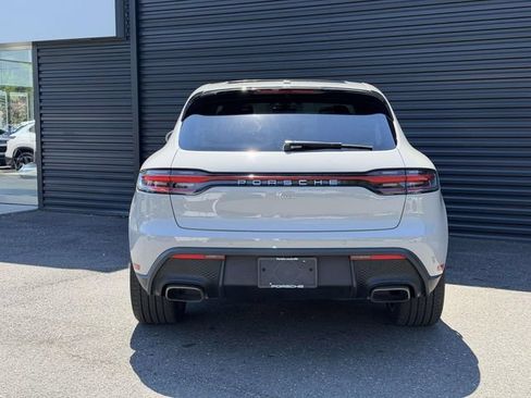 Certified 2024 Porsche Macan AWD/4WD image 5