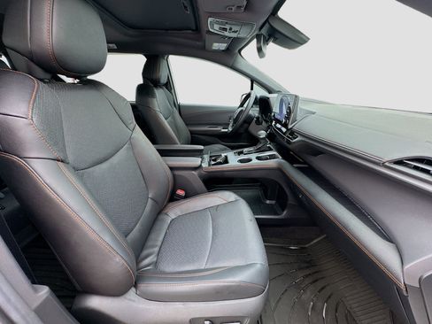 Used 2024 Toyota Sienna XSE w/ XSE Premium Package image 21