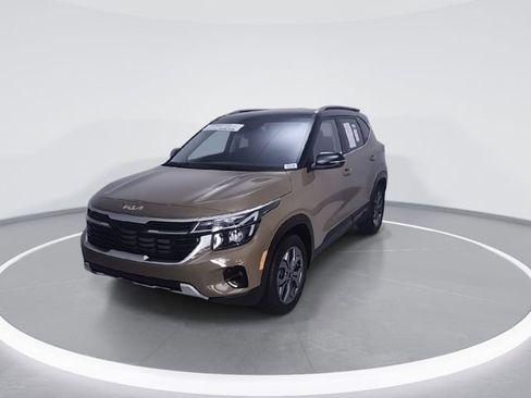 Used 2024 Kia Seltos S AWD/4WD image 4