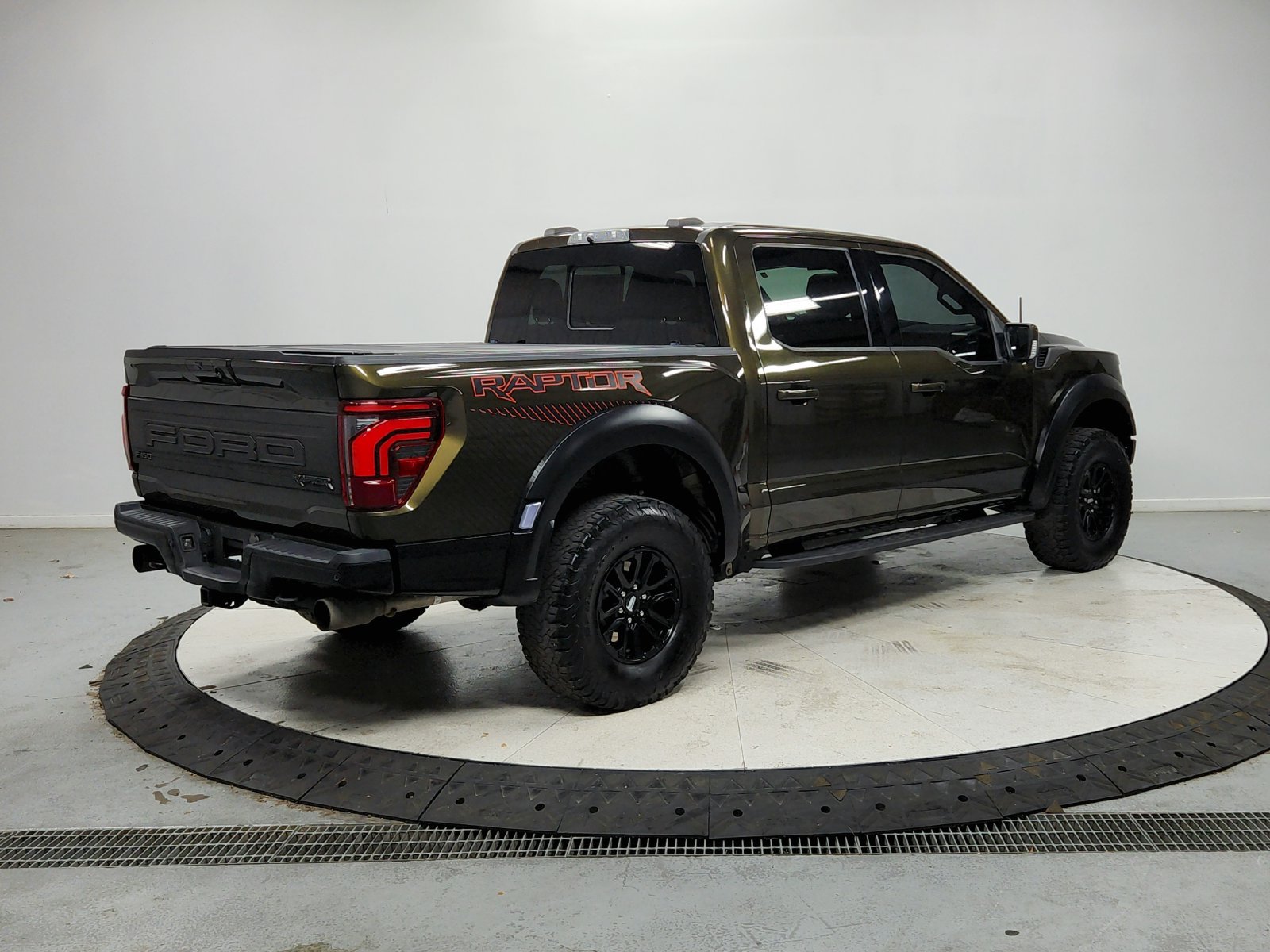 Used 2024 Ford F150 Raptor AWD/4WD image 7