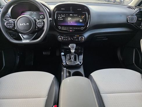 Certified 2024 Kia Soul GT-Line FWD image 22