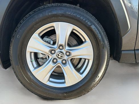Used 2023 Toyota RAV4 LE image 40