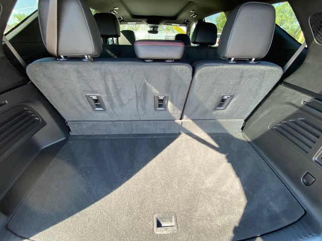 Used 2024 Chevrolet Traverse RS w/ LPO, Floor Liner Package FWD image 16