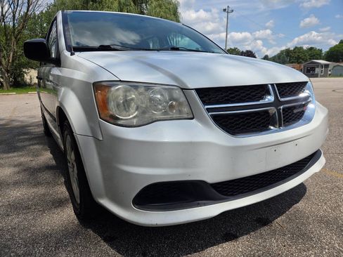 Used 2014 Dodge Grand Caravan American Value Package FWD image 14