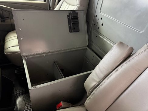 Used 2018 Chevrolet Express 3500 Extended w/ Driver Convenience Package image 38