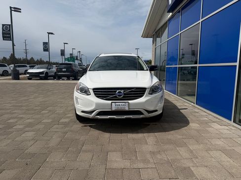 Used 2017 Volvo XC60 T6 Dynamic w/ Preferred Option Package AWD/4WD image 2
