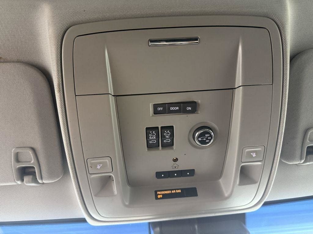 Used 2015 GMC Yukon Denali w/ Premium Package AWD/4WD image 21
