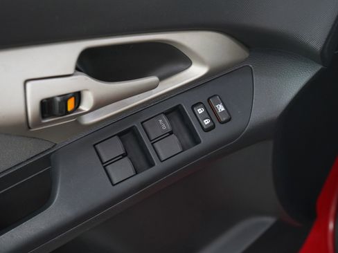 Used 2010 Toyota Matrix S AWD/4WD image 19