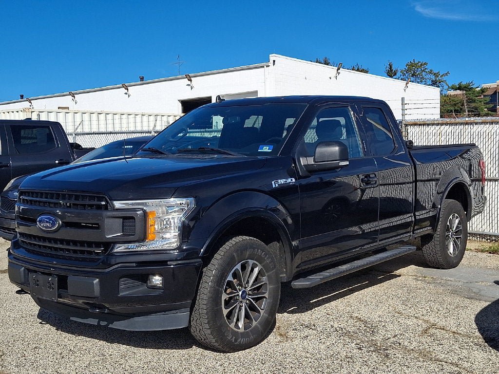Used 2020 Ford F150 XLT w/ Equipment Group 302A Luxury AWD/4WD image 4