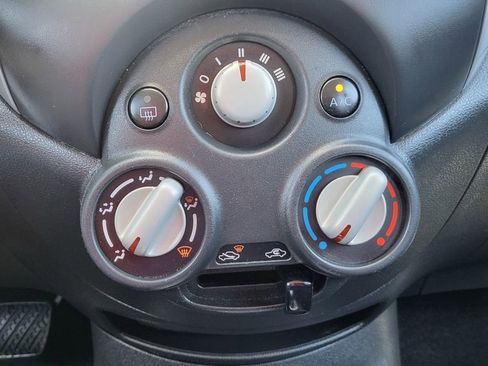 Used 2014 Nissan Versa Note SV FWD image 31