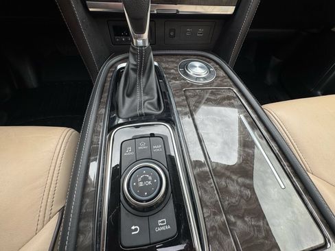 Used 2022 Nissan Armada Platinum w/ Captain's Chairs Package RWD image 25