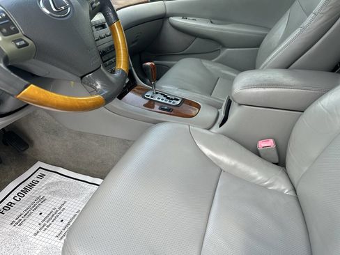 Used 2005 Lexus ES 330 image 3
