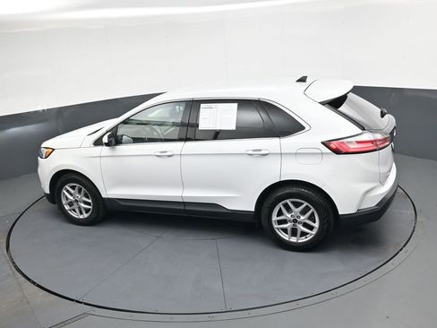 Used 2023 Ford Edge SEL image 32