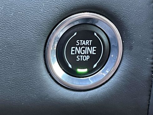 Used 2023 GMC Yukon Denali Ultimate AWD/4WD image 42
