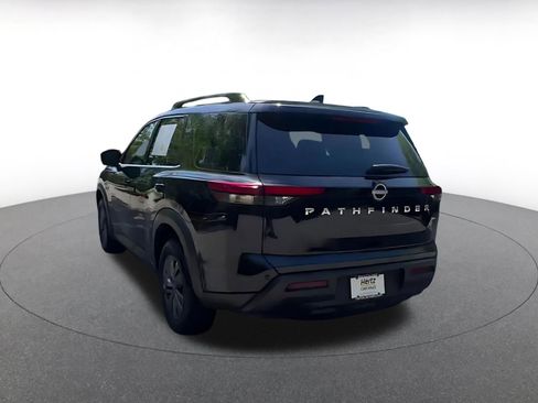 Used 2025 Nissan Pathfinder SV image 11