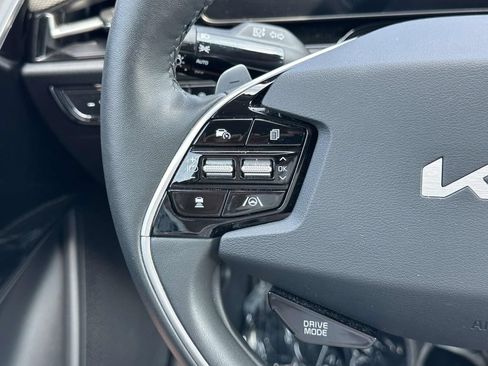 Certified 2023 Kia Niro EX w/ EX Cold Weather Package FWD image 22