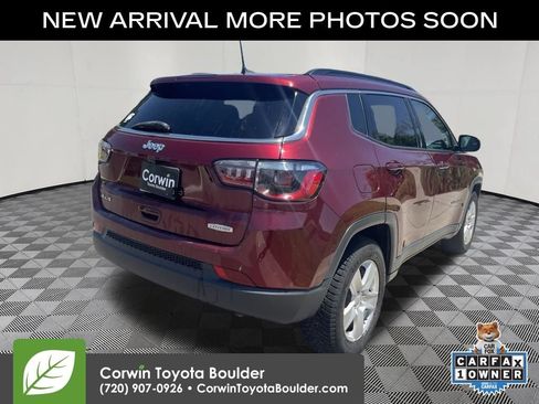 Used 2022 Jeep Compass Latitude AWD/4WD image 8