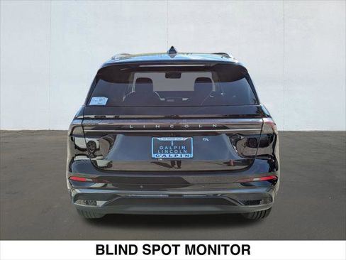 New 2026 Lincoln Nautilus Reserve w/ Jet Appearance Package image 5