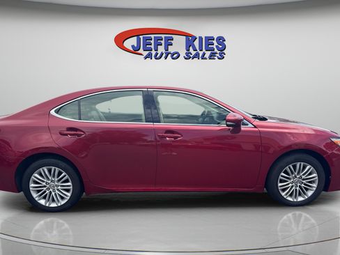 Used 2015 Lexus ES 350 w/ Luxury Package FWD image 4