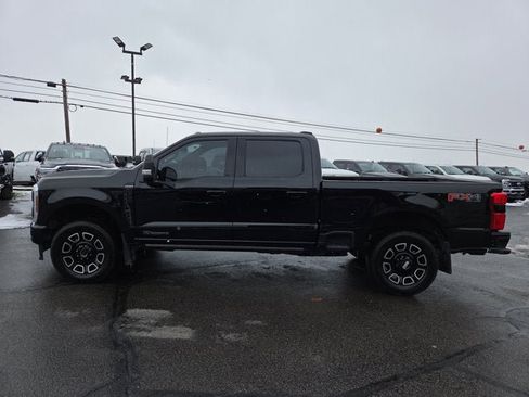 Used 2025 Ford F250 Platinum image 3