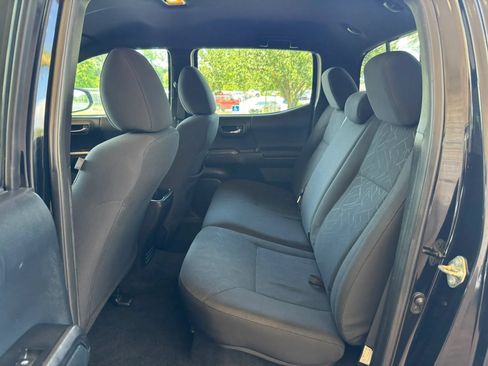 Used 2016 Toyota Tacoma TRD Sport w/ Towing Package AWD/4WD image 15