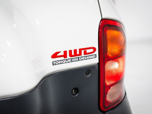 Used 1999 Isuzu VehiCROSS AWD/4WD image 15