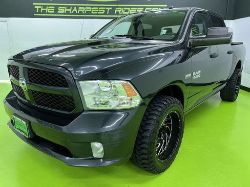 Used 2017 RAM 1500 Express w/ Express Value Package AWD/4WD image 5