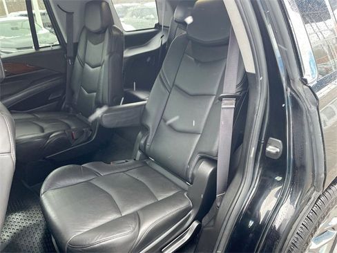 Used 2016 Cadillac Escalade Premium image 25