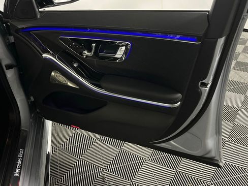 Used 2024 Mercedes-Benz S 580 S 580 image 36
