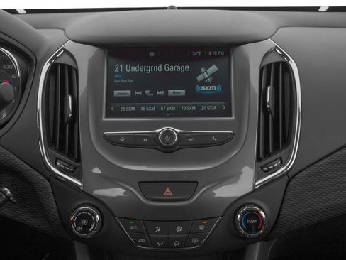 Used 2017 Chevrolet Cruze LT w/ Sun And Sound Package FWD image 17